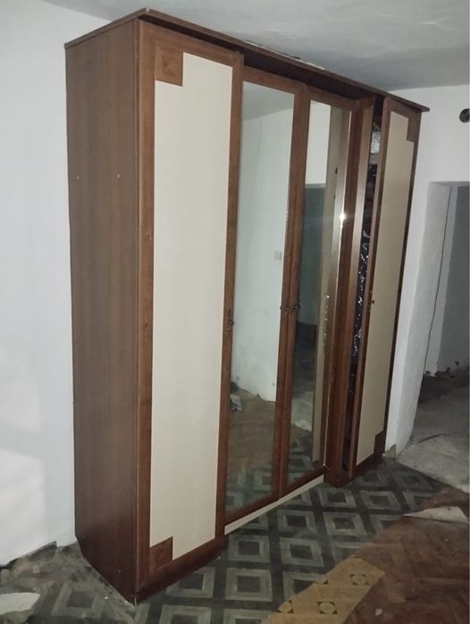 Срочно продам комод и шифонер,можно и отдельно Все в отличном состояни