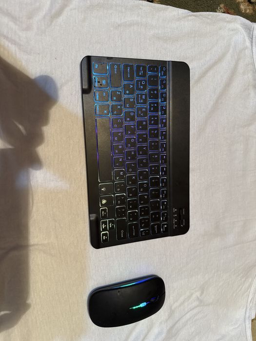 Bluetooth клавиатура без проводной