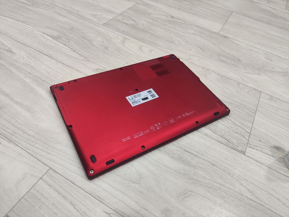 Fujitsu Lifebook Product Red DDR4