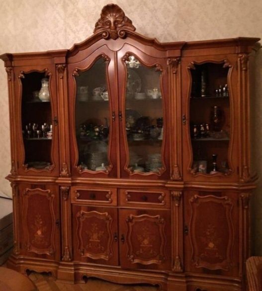 Гостиная Румыния дерево