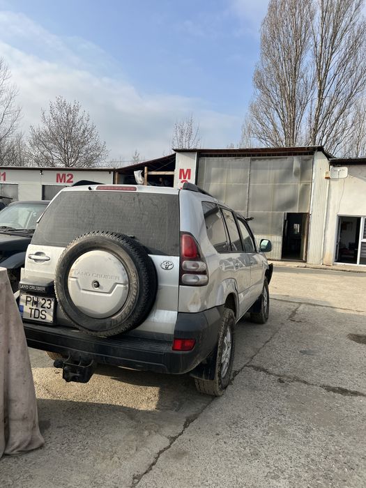 Dezmembrări Toyota Land Cruiser j120 2007