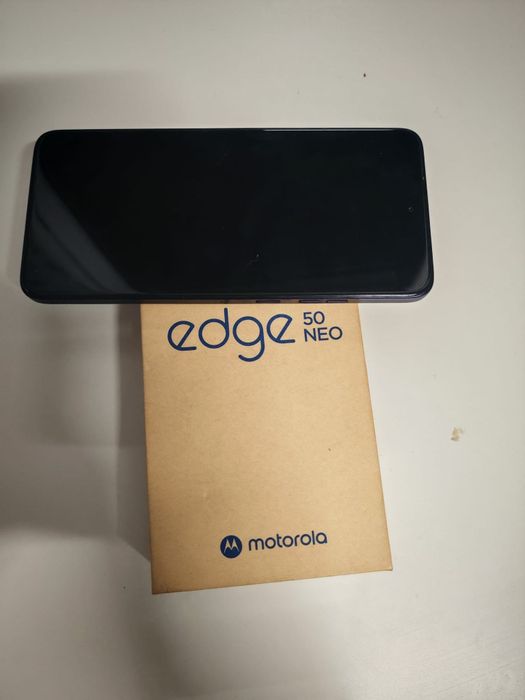 Când motorola edge 50 neo