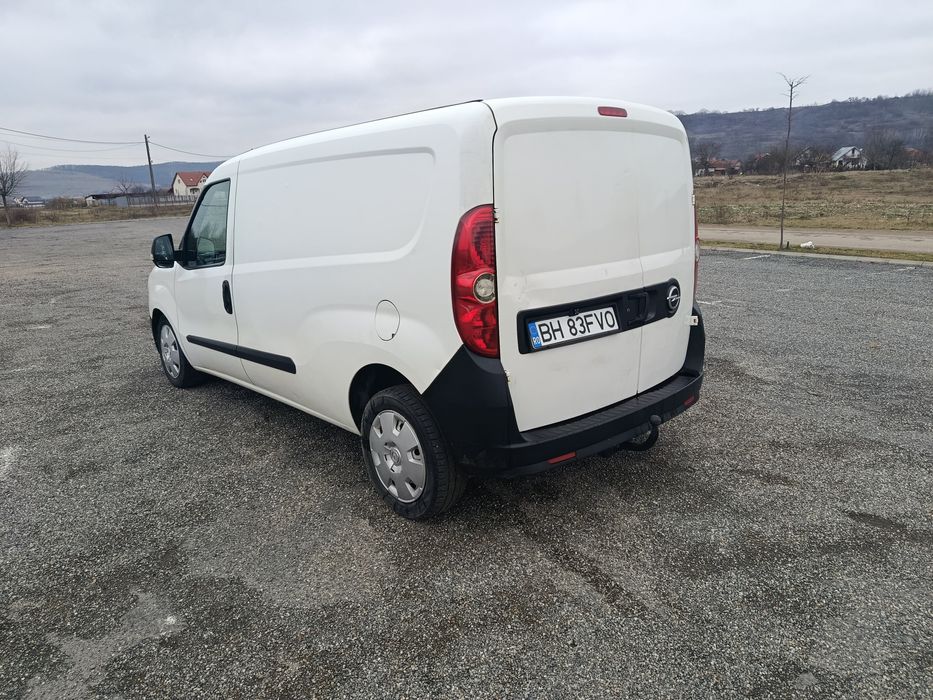 Vând Opel combo maxi