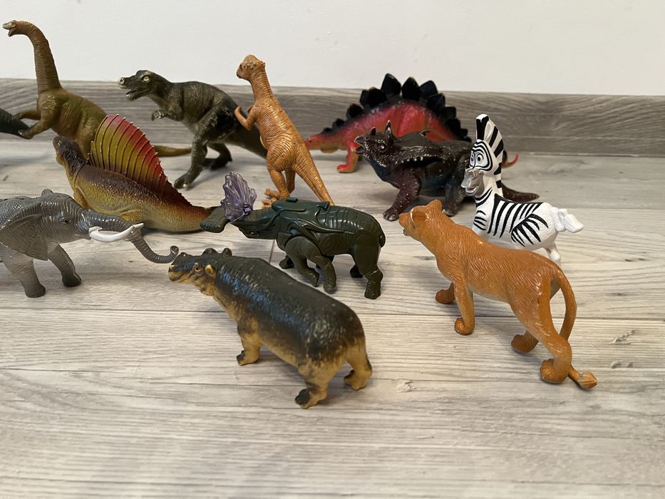 Colectie 13 dinozauri