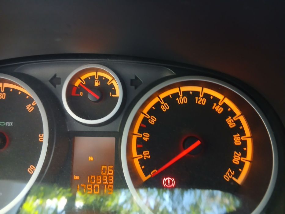 Auto Opel Corsa D
