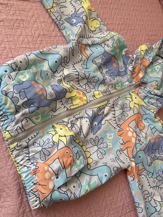 Продам детскую ветровку