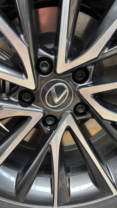 Джанти 18 и гуми за Лексус чисто нови