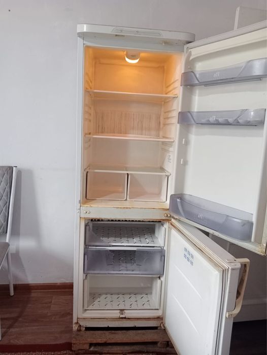 Холодильник бирюса