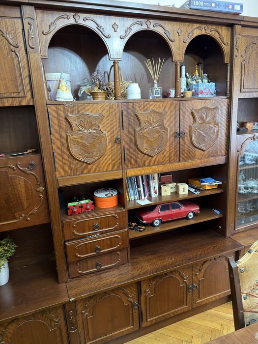 Mobila living lemn solid cu model sculptat cetatea Oradea