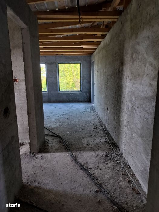 Vând casă  nouă  la 1.5  km de Auchan,    Labusesti