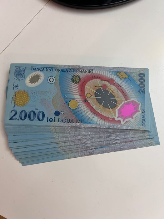 Set 100 bancnote 2000 lei eclipsa
