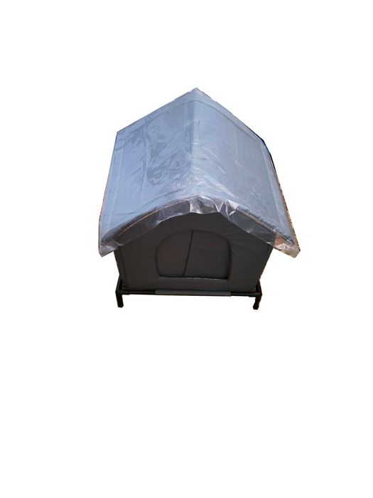 Утепленный домик для кошек с подставкой каркасом и шторкой