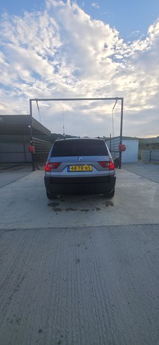 Vand Bmw x3 e 83 vând sau schimb