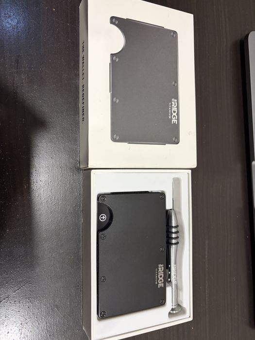 Кардхолдер Ridge wallet titanium