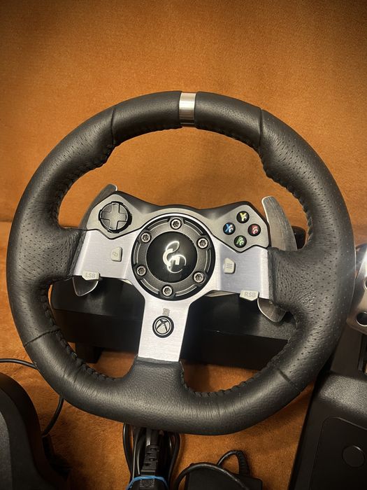 Negociabil Volan de Gaming Logitech G920 cu pedale si schimbator in stare excelenta, pret negociabil