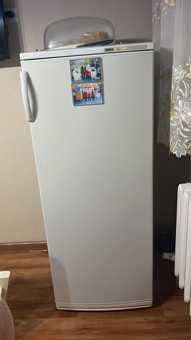 Продам морозильник