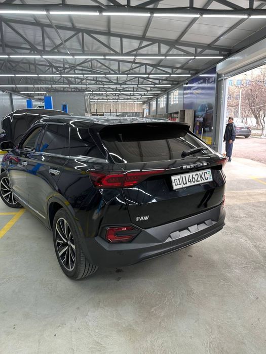 Bestune FAW T77 Luxury Full pozitsiya