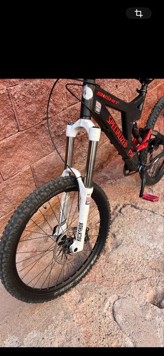 Обмен на такую же черного цвета, вилка бустовая Rockshox domain