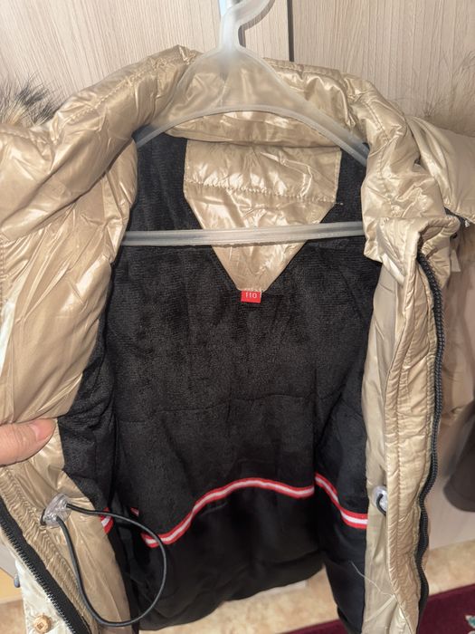 Куртка для девочки новая