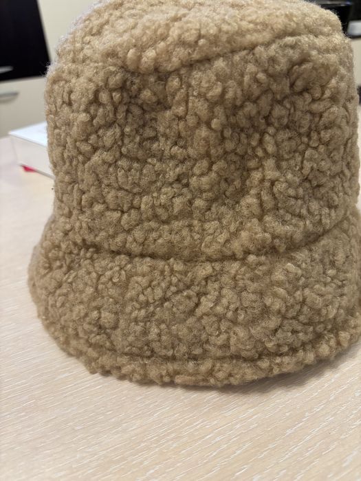 Шапка идиотка в два цвята