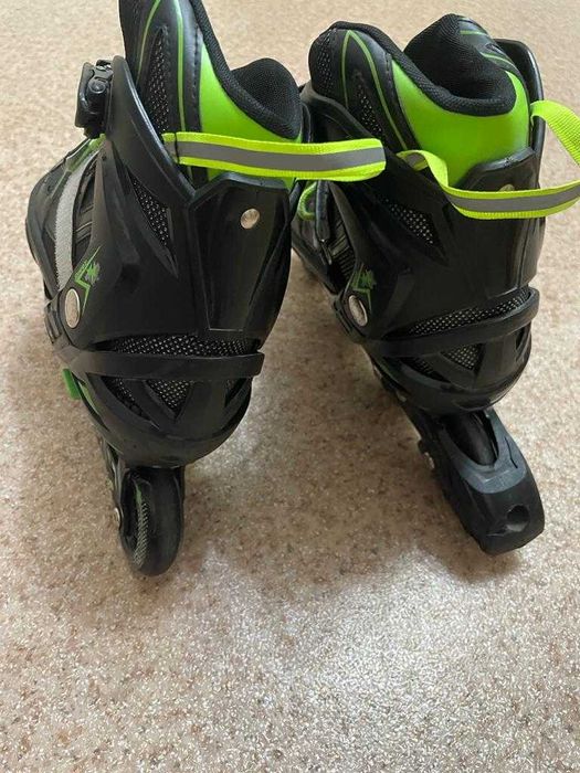 Продам роликовые коньки