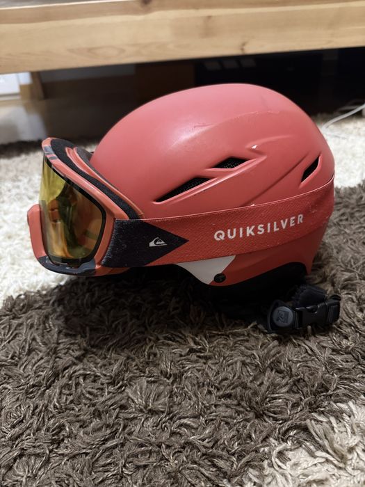 Quicksilver ски каска