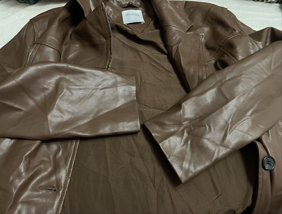 Trench/ jacheta imitatie de piele Bershka ( XS )