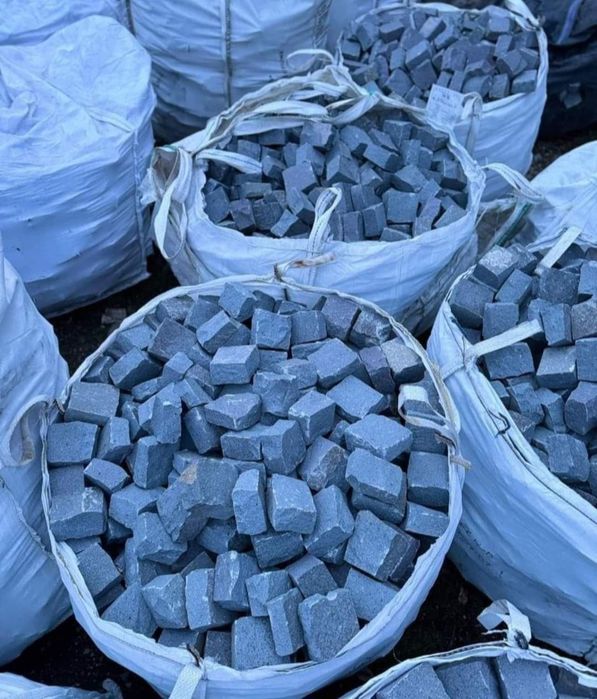 Pavaj din piatra cubica