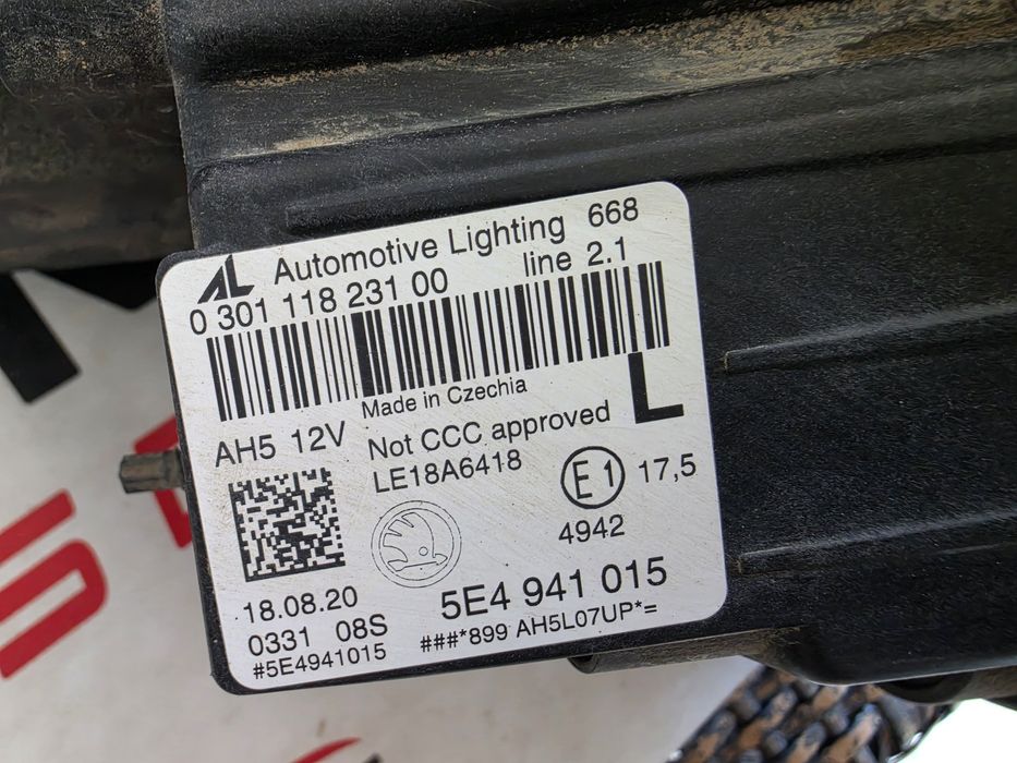 Far stanga led Skoda Octavia 4 dupa 2020 cod 5E4941015