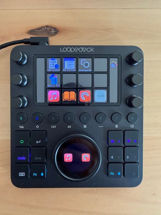 Loupedeck CT – Consolă editare foto/video si Productivitate