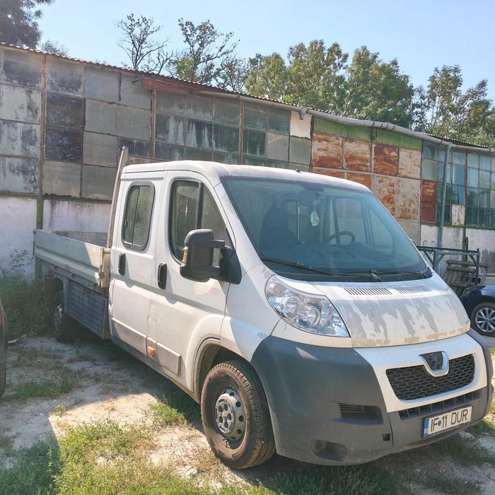 Peugeot Boxer 2012 Cabină Dublă cu Benă, 7 Locuri