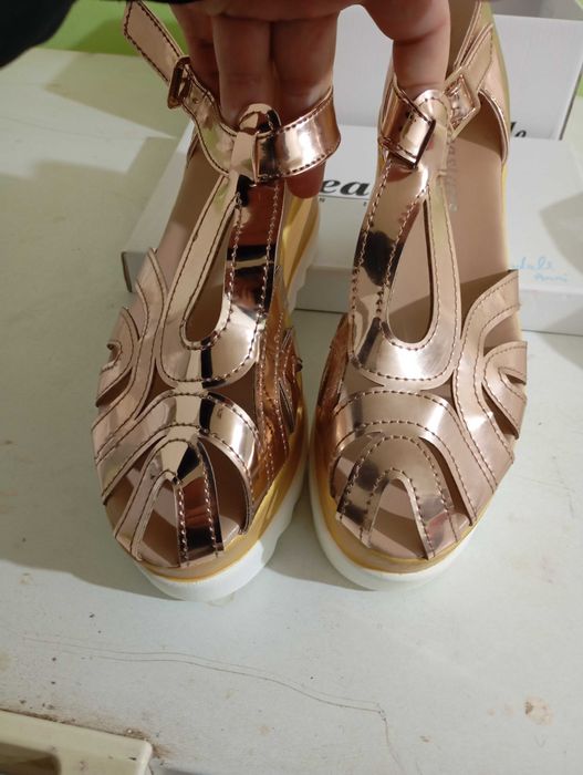 Saboți și sandale Nr 40