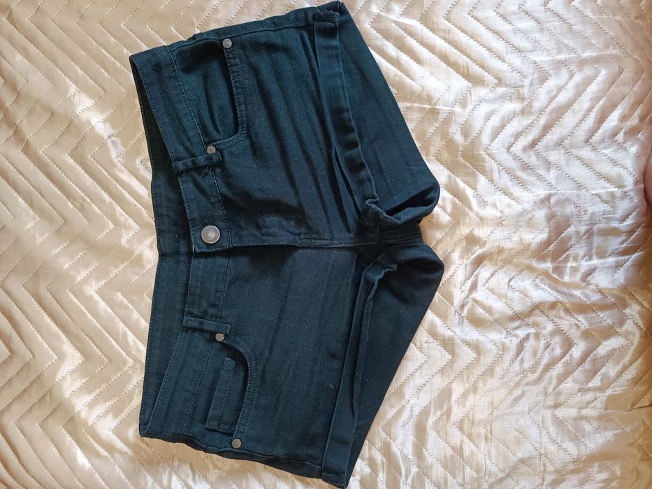 Разпродажба на къси панталони