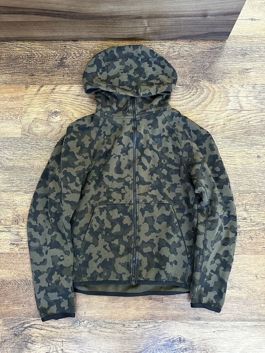 Nike Camo Print Tech Fleece Men's Hoodie Оригинално! CJ5975-222