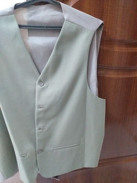 Костюм  шалбарымен сатылады.