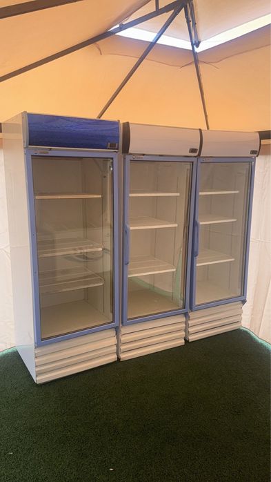 Холодильник витринный