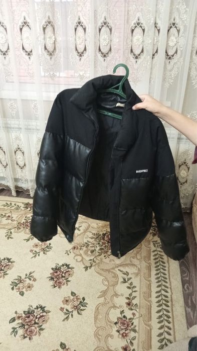 Продам куртку в хоошем состоянии