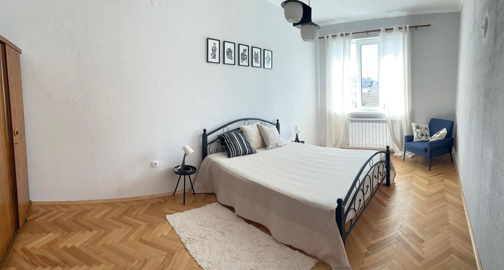 Продава се Двустаен апартамент в София, Център - 65 кв.м за 4539 €/кв.м - Снимка #5