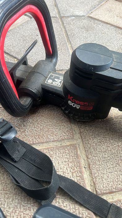 Ferăstrău  de gard viu  KRESS 60V MAX