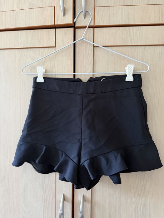 Къси панталонки Zara – размер S