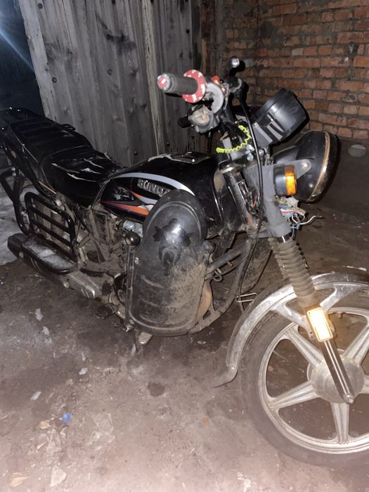 Продам мотоцикл 150кубов