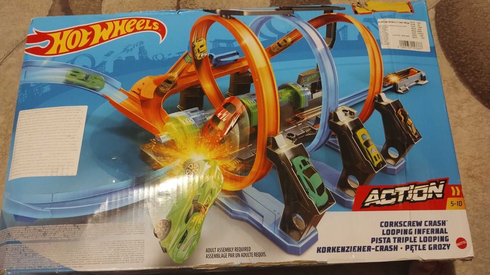 Писта Hot wheels