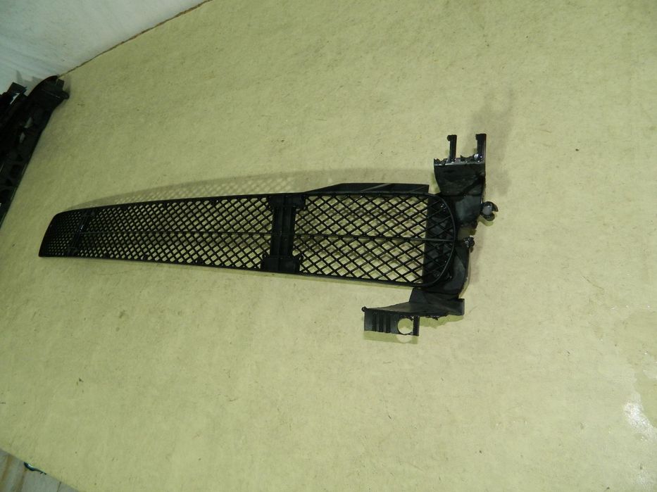 Grila intre proiectoare Fiat Ducato  /  Peugeot Boxer  /  Citroen Jumper, 2002, 2003, 2004, 2005, 2006, , LS130400904