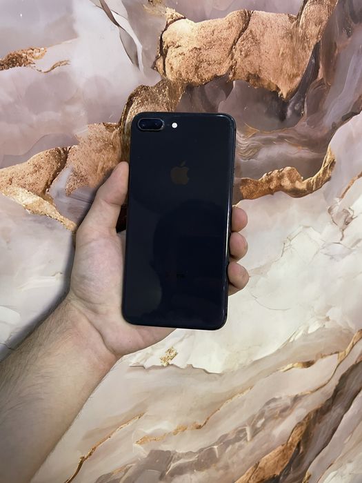 Продам телефон Айфон 8 Plus 64 Gb