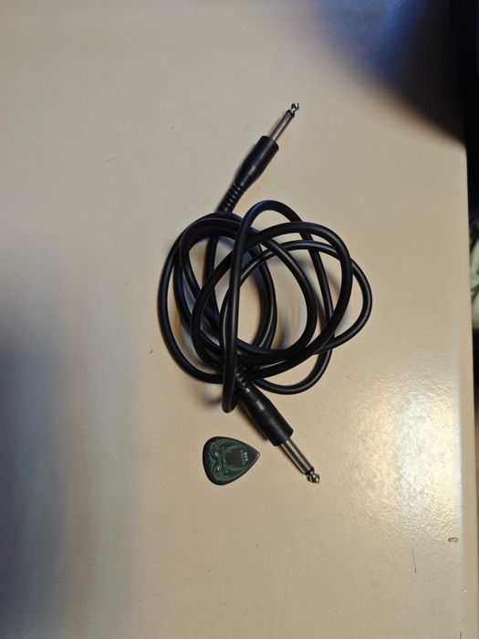 Combo - Chitara electrica Ibanez Gio + Amplificator Line 6 Spider IV