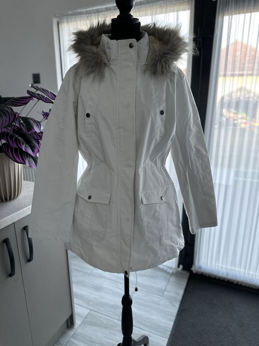 Geaca dama noua alba