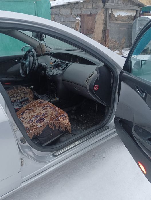 Ниссан примьера р12 2002г.