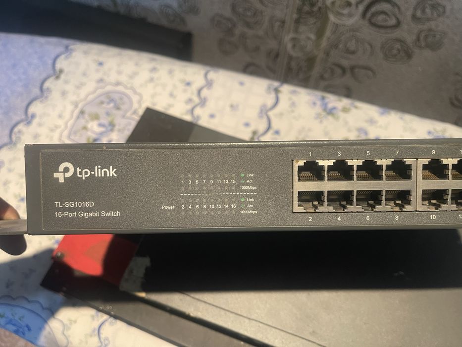 Сетевой коммутатор / хаб / свитч