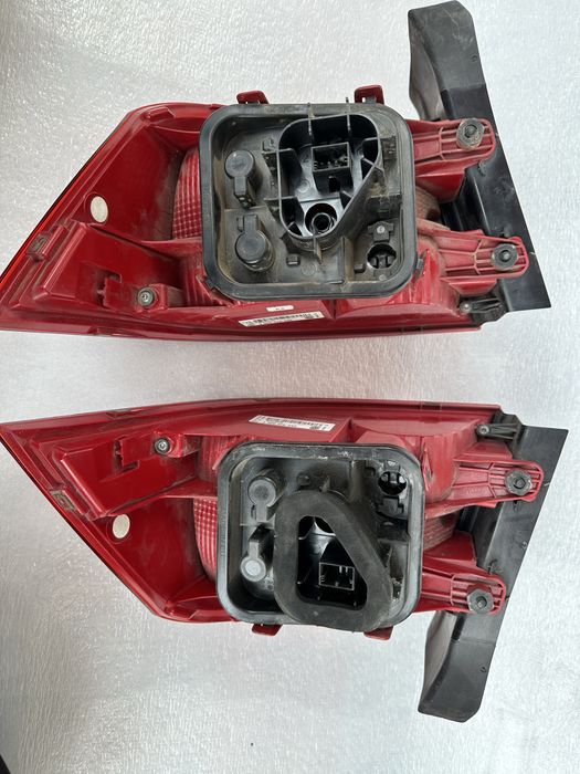 Stopuri stânga dreapta vw passat b7.3ae945095.f.3ae945096.f.