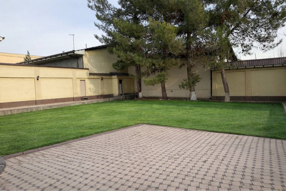 Дормон уй сотилади